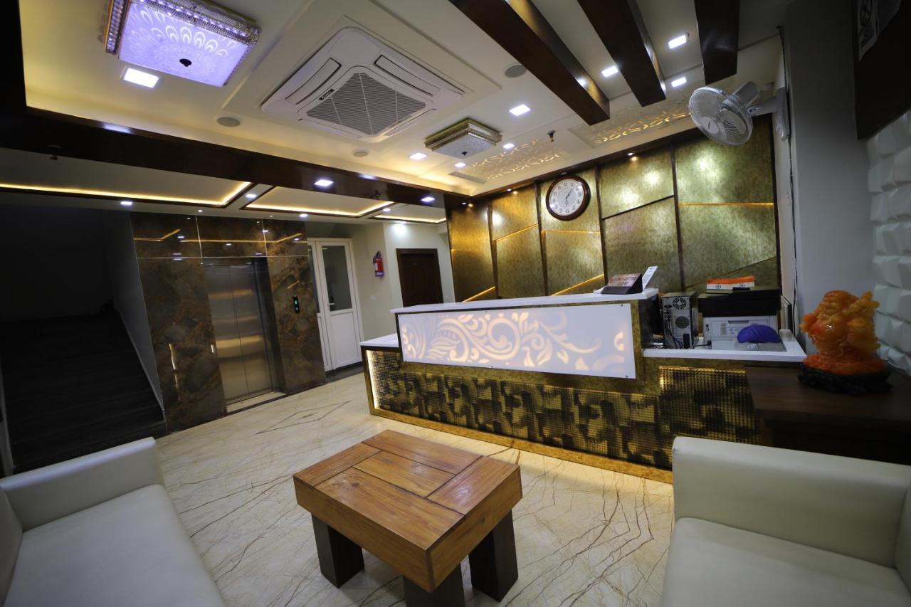 Hotel Royal Phoenix Агра Екстер'єр фото