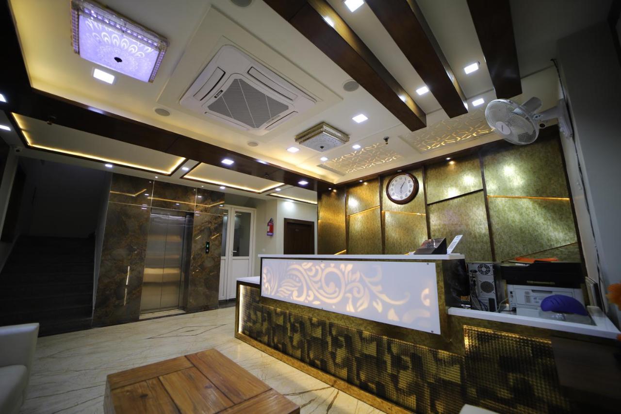 Hotel Royal Phoenix Агра Екстер'єр фото